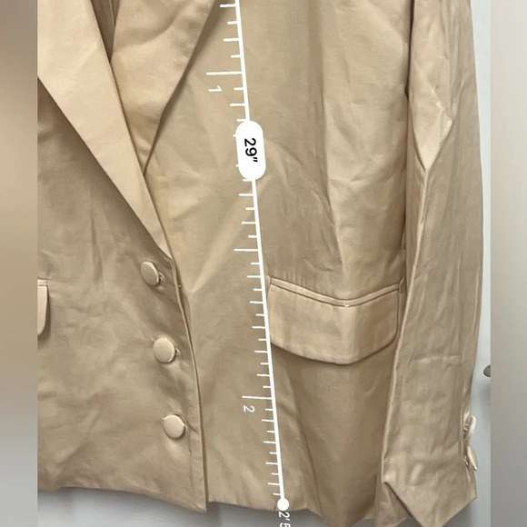 NWT Nasty Gal Glass Fabric Oversized Suit Blazer in Ivory size 4 - Picture 10 of 14